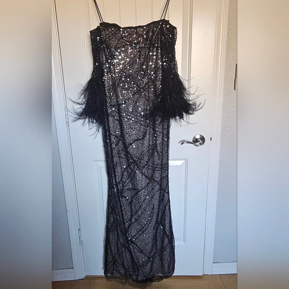 Rickie Freeman Teri Jon Sequin Off Shoulder Maxi 2024 - Picture 1 of 5